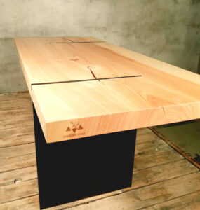 Isostasie - Cochtisch_Beistelltisch_design_massiv_holz_stahl.06