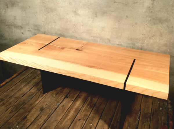 Isostasie - Cochtisch_Beistelltisch_design_massiv_holz_stahl.01